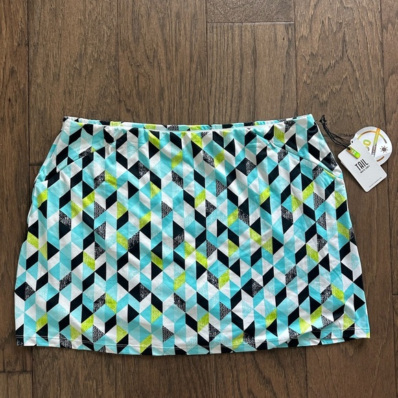 New! Tail Women's 16” Printed Golf Skort - Picture 4 of 7